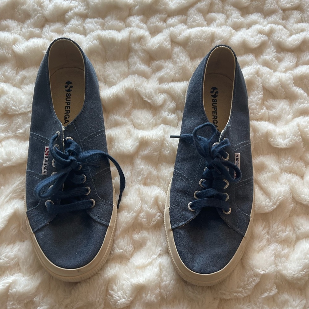 EUC suede light blue superga classic sneakers sz 41 1/2